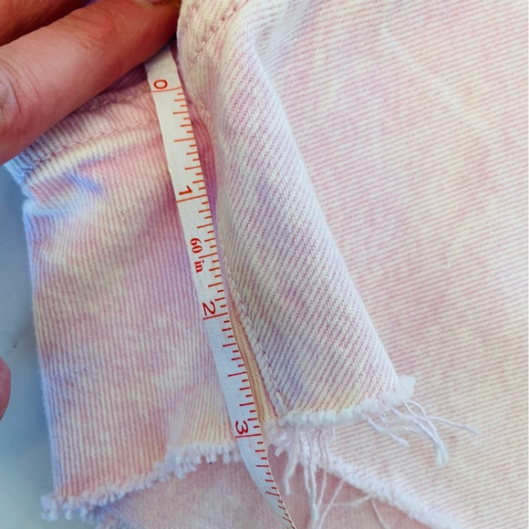 Levi’s Pink 501 High Rise Women’s Colored Cutoff Denim Shorts | NWT | Size 26 - Picture 6 of 11